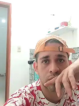 CRISTHIAN GREY01 online show from December 22, 2024, 5:21 pm