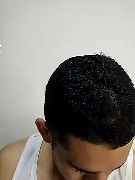 CRISTHIAN GREY01 online show from December 27, 2024, 5:42 am