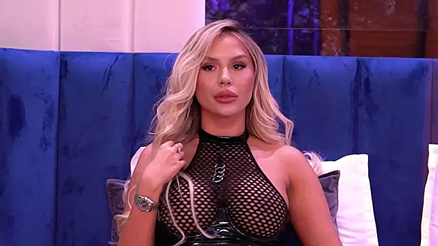 Snapshot of SelenaFrost chatting on December 12, 2024, 2:22 pm SelenaFrost online show from December 12, 2024, 2:22 pm