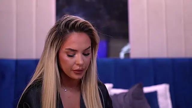 Snapshot of SelenaFrost chatting on January 25, 2025, 9:15 am SelenaFrost online show from January 25, 2025, 9:15 am