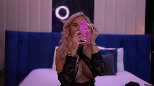 Snapshot of SelenaFrost chatting on February 8, 2025, 7:59 am SelenaFrost online show from February 8, 2025, 7:59 am