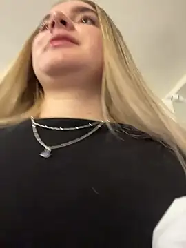 imlindapink online show from March 24, 2026, 2:33 pm