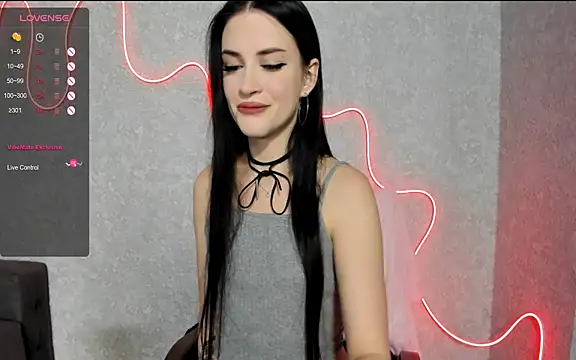 Snapshot of Molly_Crystall chatting on October 20, 2025, 4:02 am Molly Crystall online show from October 20, 2025, 4:02 am