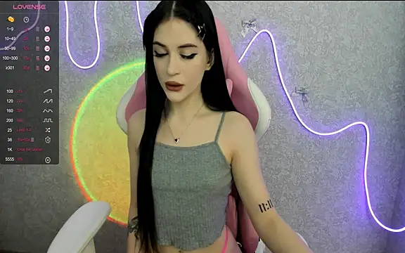 Snapshot of Molly_Crystall chatting on March 2, 2026, 3:41 am Molly Crystall online show from March 2, 2026, 3:41 am