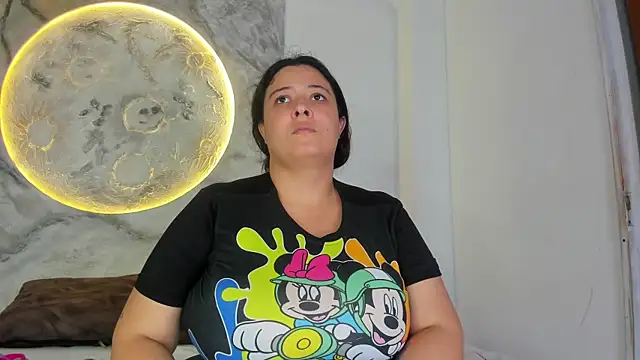 Snapshot of JulietaKane chatting on December 23, 2025, 5:05 am JulietaKane online show from December 23, 2025, 5:05 am