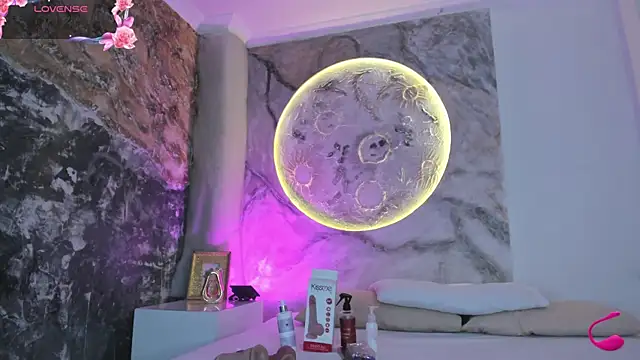 Snapshot of JulietaKane chatting on January 8, 2026, 5:43 am JulietaKane online show from January 8, 2026, 5:43 am