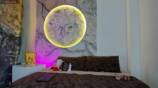 Snapshot of JulietaKane chatting on January 11, 2026, 4:06 am JulietaKane online show from January 11, 2026, 4:06 am