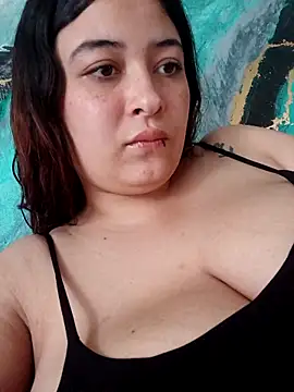 Snapshot of JulietaKane chatting on February 3, 2026, 9:20 pm JulietaKane online show from February 3, 2026, 9:20 pm