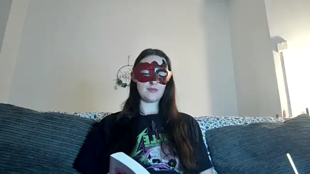 LexiSnowUK online show from December 15, 2025, 9:24 am