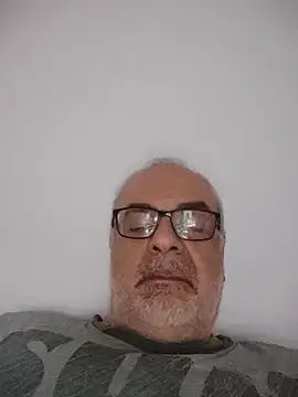 Satiro Sevilla online show from April 2, 2026, 11:24 pm