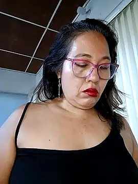 Snapshot of anniecoopeer chatting on January 21, 2025, 2:59 pm anniecoopeer online show from January 21, 2025, 2:59 pm