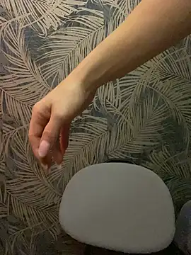 BlueEyesCarole online show from December 17, 2024, 7:26 pm