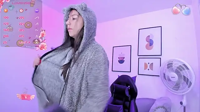 Ema louis  online show from January 30, 2025, 12:27 pm