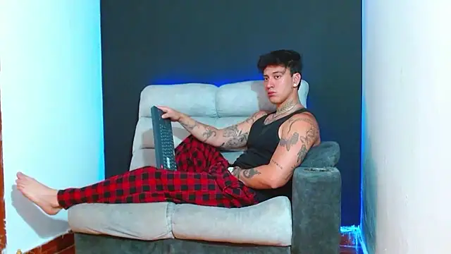 Snapshot of JUSTIN_FULLER1 chatting on January 12, 2026, 5:40 pm JUSTIN FULLER1 online show from January 12, 2026, 5:40 pm