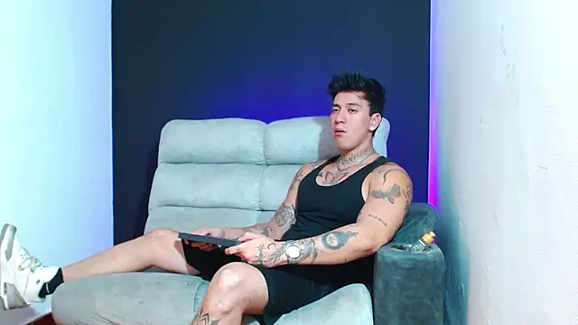 Snapshot of JUSTIN_FULLER1 chatting on February 2, 2026, 2:32 am JUSTIN FULLER1 online show from February 2, 2026, 2:32 am