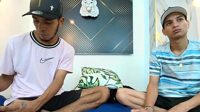 Snapshot of JordanAndAndrew chatting on December 3, 2025, 9:24 pm JordanAndAndrew online show from December 3, 2025, 9:24 pm