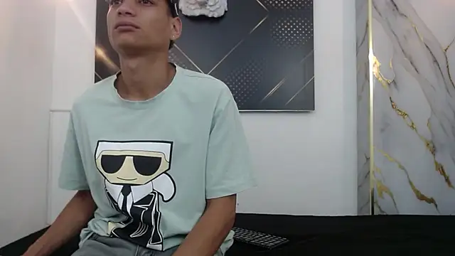 Snapshot of JordanAndAndrew chatting on January 7, 2026, 8:11 pm JordanAndAndrew online show from January 7, 2026, 8:11 pm