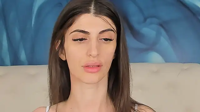 SkinnyDolly online show from November 15, 2025, 3:04 am