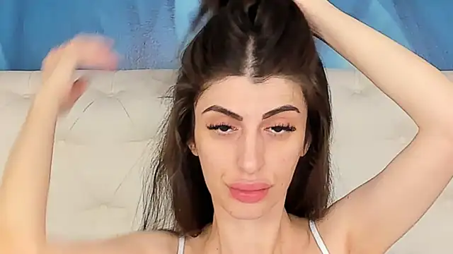 SkinnyDolly online show from November 24, 2025, 3:06 am