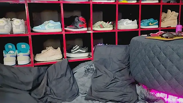 Indianbrownie online show from April 4, 2026, 3:53 pm