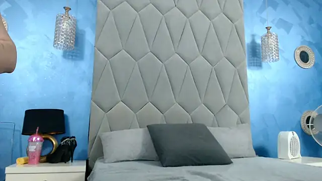 AretiAlisya online show from September 23, 2025, 5:21 am