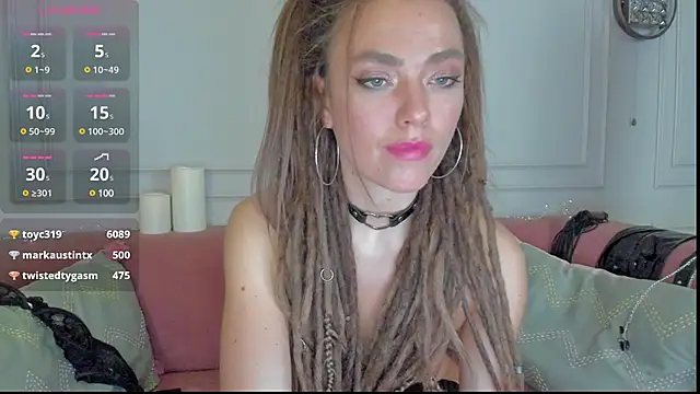 KellyFouler online show from December 8, 2024, 7:43 pm