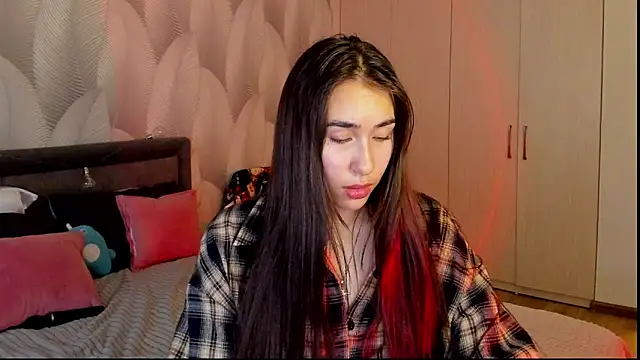 Bambiii bby online show from December 2, 2025, 3:12 am