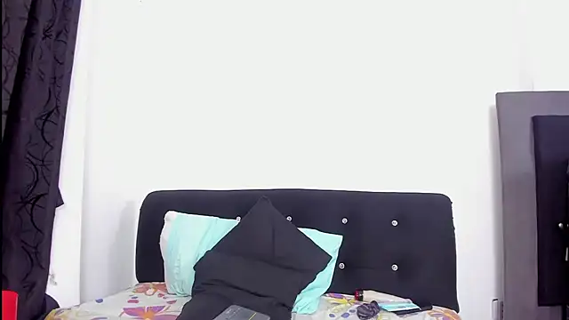 skaysanchez1 online show from March 4, 2025, 9:22 pm