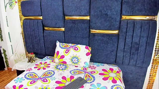 skaysanchez1 online show from October 11, 2025, 7:45 pm