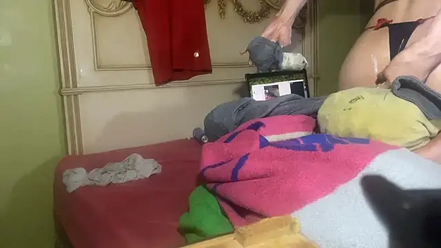 Snapshot of emylolo9 chatting on December 14, 2024, 9:56 pm emylolo9 online show from December 14, 2024, 9:56 pm