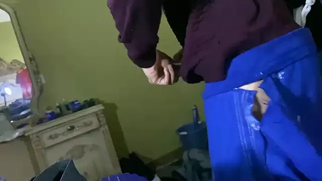 Snapshot of emylolo9 chatting on December 28, 2024, 10:02 pm emylolo9 online show from December 28, 2024, 10:02 pm