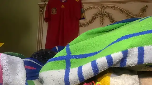 Snapshot of emylolo9 chatting on January 2, 2025, 11:41 am emylolo9 online show from January 2, 2025, 11:41 am