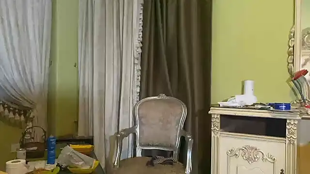 Snapshot of emylolo9 chatting on January 15, 2025, 2:38 am emylolo9 online show from January 15, 2025, 2:38 am