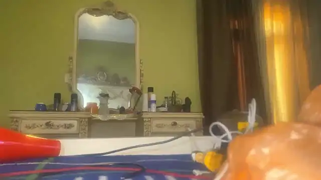 Snapshot of emylolo9 chatting on January 31, 2025, 8:22 am emylolo9 online show from January 31, 2025, 8:22 am