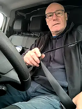 bogland33 online show from December 17, 2025, 11:27 am