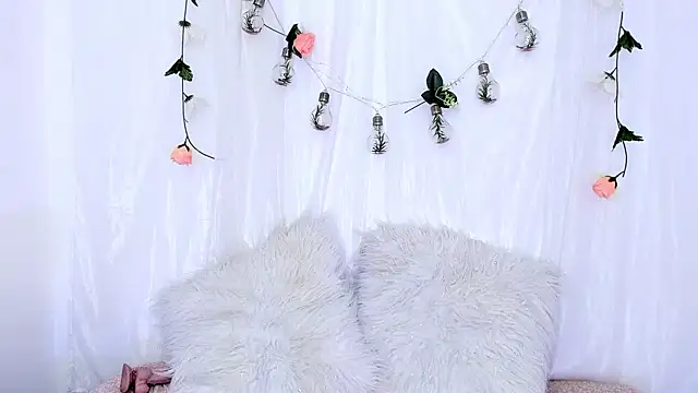 Sara Kurt online show from February 21, 2025, 3:43 pm