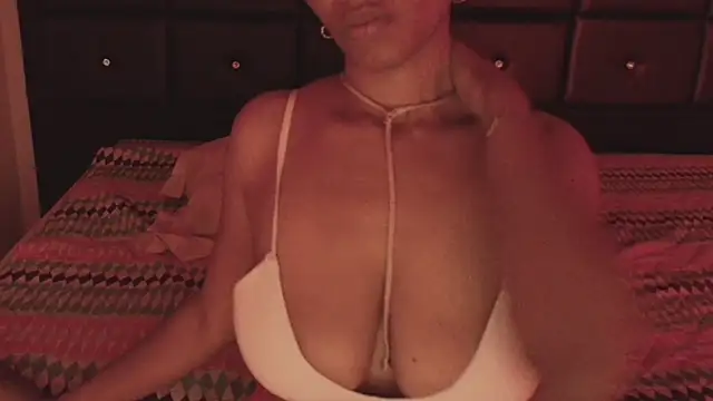 SashaBrianna99 online show from October 18, 2025, 12:02 am