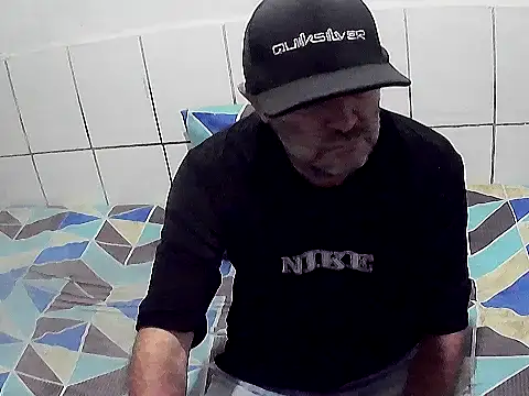 pierdona online show from November 3, 2025, 7:15 pm