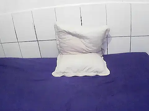 Snapshot of pierdona chatting on February 7, 2026, 7:17 pm pierdona online show from February 7, 2026, 7:17 pm