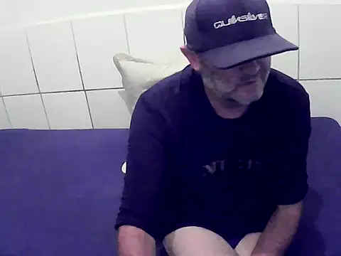 Snapshot of pierdona chatting on February 10, 2026, 9:19 pm pierdona online show from February 10, 2026, 9:19 pm