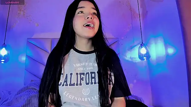 AuroraFiore online show from February 22, 2025, 7:58 pm