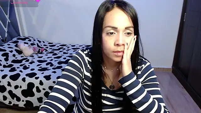 Snapshot of Amber_Lovely chatting on December 28, 2024, 6:39 am Amber Lovely online show from December 28, 2024, 6:39 am