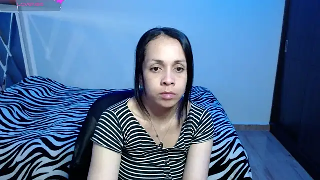 Snapshot of Amber_Lovely chatting on September 16, 2025, 12:00 am Amber Lovely online show from September 16, 2025, 12:00 am