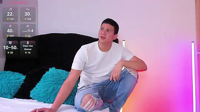 Snapshot of ANDREZALVAREZ chatting on November 6, 2025, 9:05 pm ANDREZALVAREZ online show from November 6, 2025, 9:05 pm