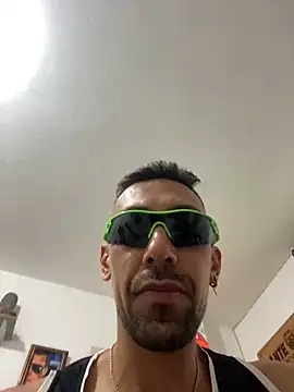 dantedesirexx online show from February 6, 2025, 8:45 pm