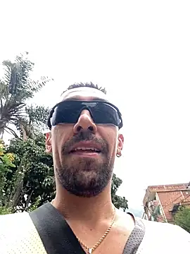 dantedesirexx online show from February 11, 2025, 7:05 pm