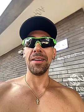 dantedesirexx online show from February 17, 2025, 3:31 pm