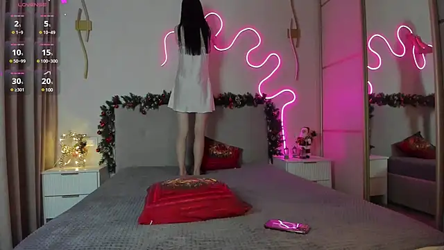 flora off online show from January 11, 2025, 9:04 am