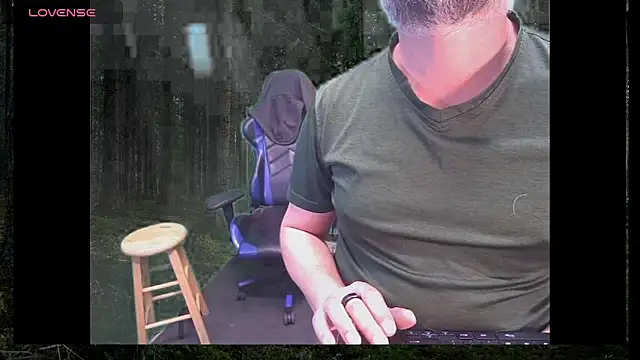 Snapshot of tmosmun1 chatting on October 27, 2025, 8:02 pm tmosmun1 online show from October 27, 2025, 8:02 pm