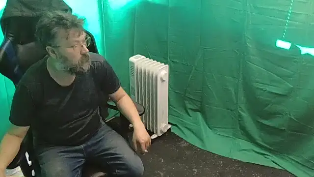 Snapshot of tmosmun1 chatting on November 2, 2025, 9:28 pm tmosmun1 online show from November 2, 2025, 9:28 pm